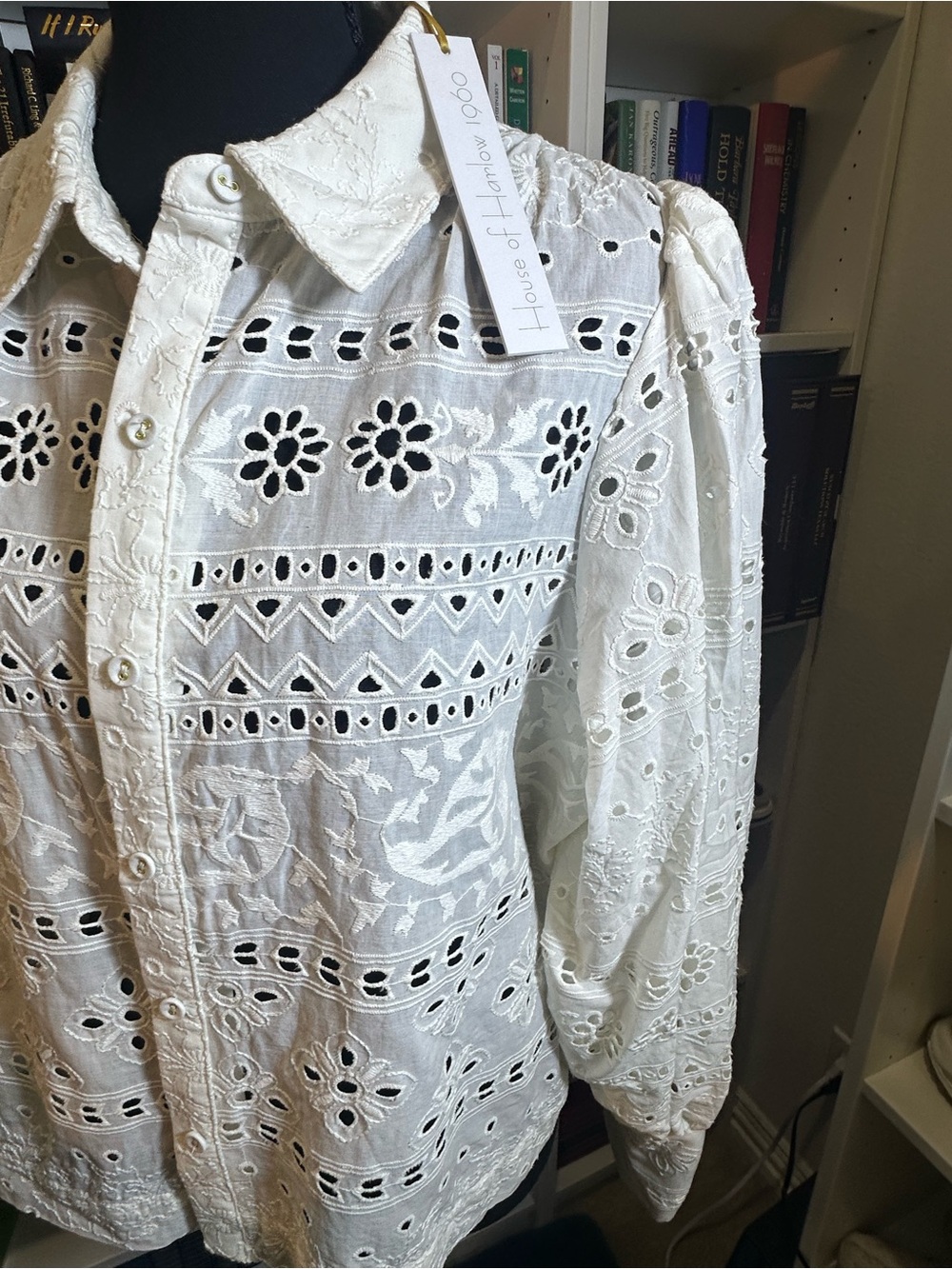 House of Harlow 1960 White Eyelet Button-Up Blouse - Picture 4 of 6
